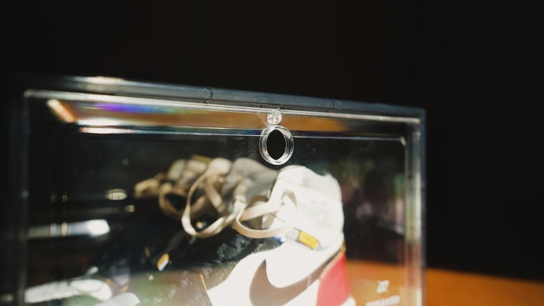 SIDE DROP SNEAKER DISPLAY CASES